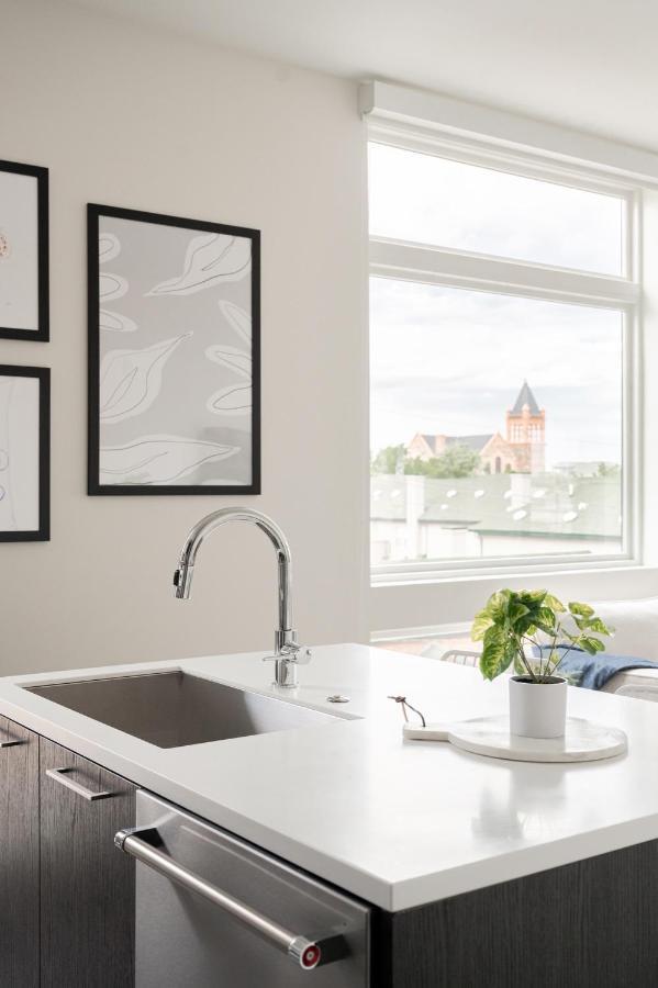 A Modern Point Of View - Luxe Loft - Espadin Lohi DEN Extérieur photo